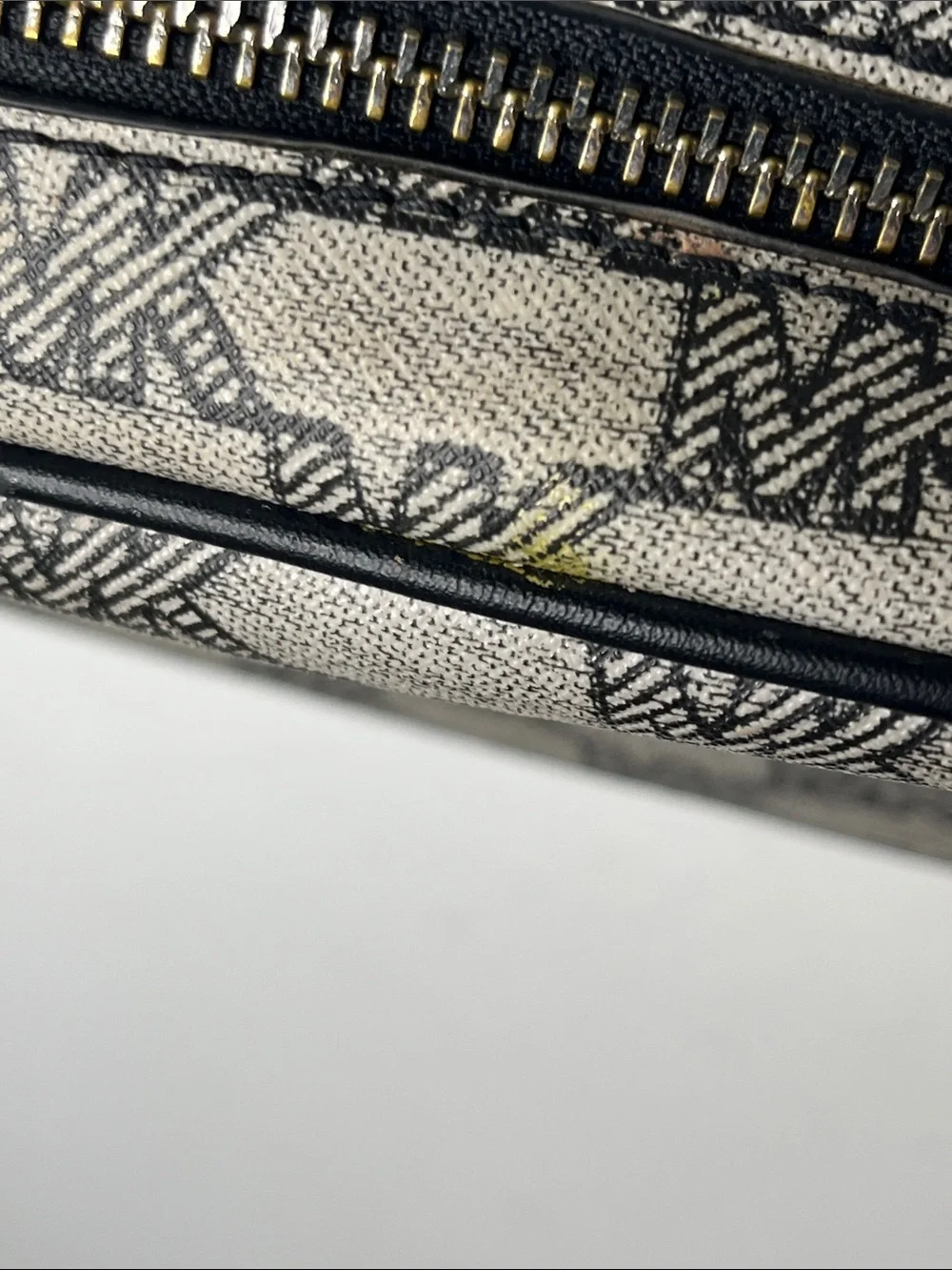 Michael Kors Jet Set Travel Crossbody - Camera Bag Black White - Picture 11 of 12